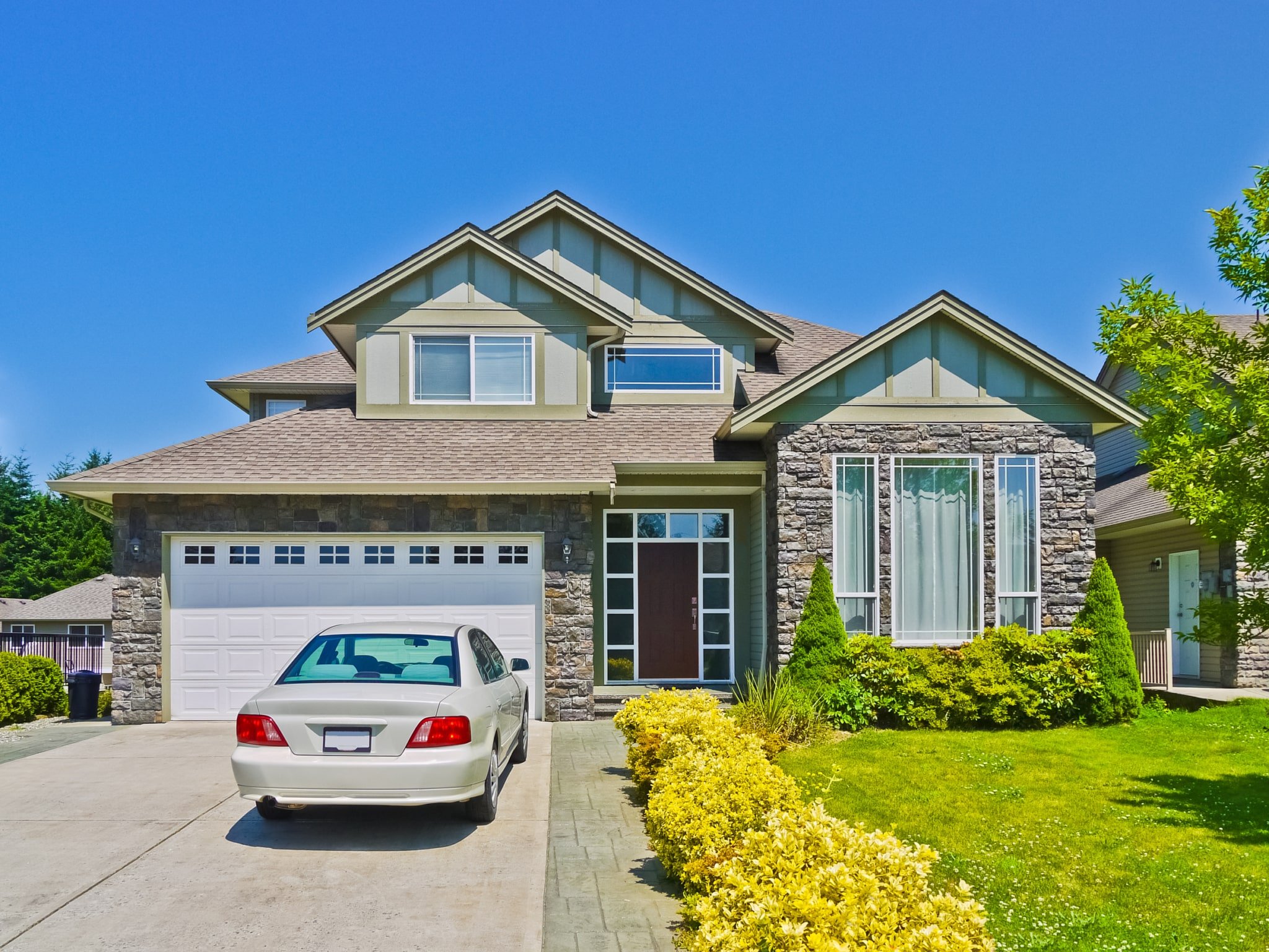 The Benefits and Limitations of Bundling Your Home and Auto Insurance